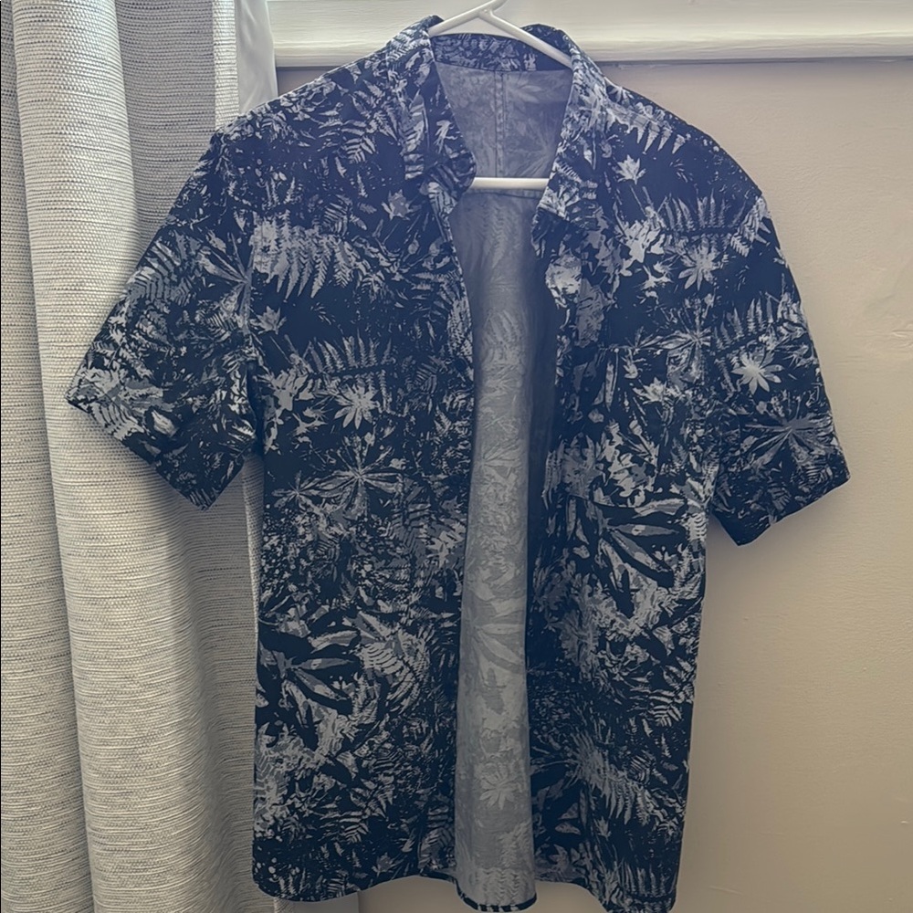 Men's Black Lulu Lemon Floral Short Sleeve Shirt